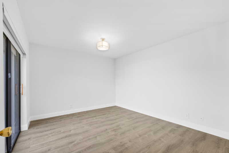 2695 Albatross Rd N - Photo 5 of 15