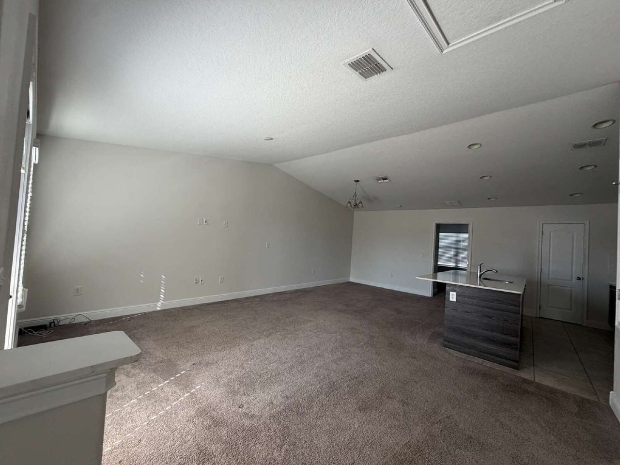 149 Kenny Boulevard - Photo 7 of 11