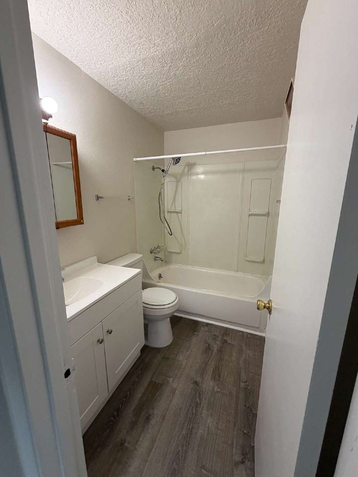 13746 Se Powell Blvd #03 - Photo 7 of 7