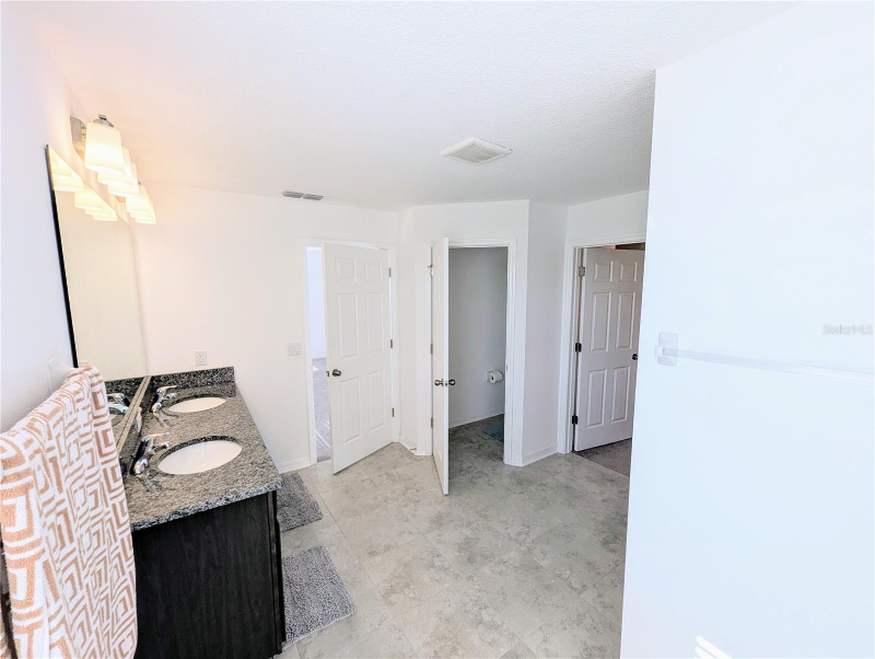 2944 Autumn Rock Drive - Photo 3 of 19