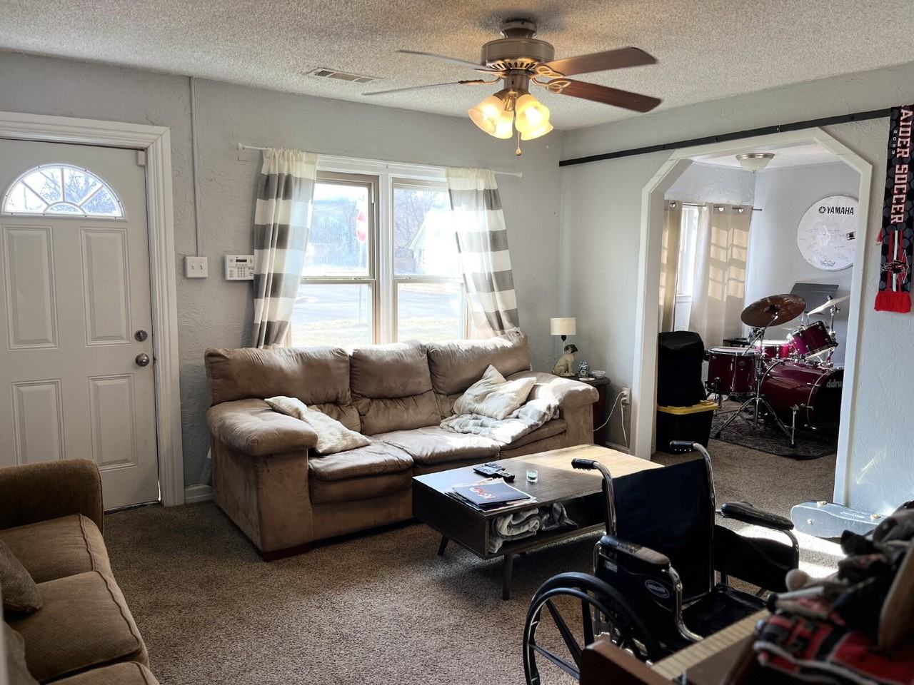 1724 28th St - Photo 4 of 26