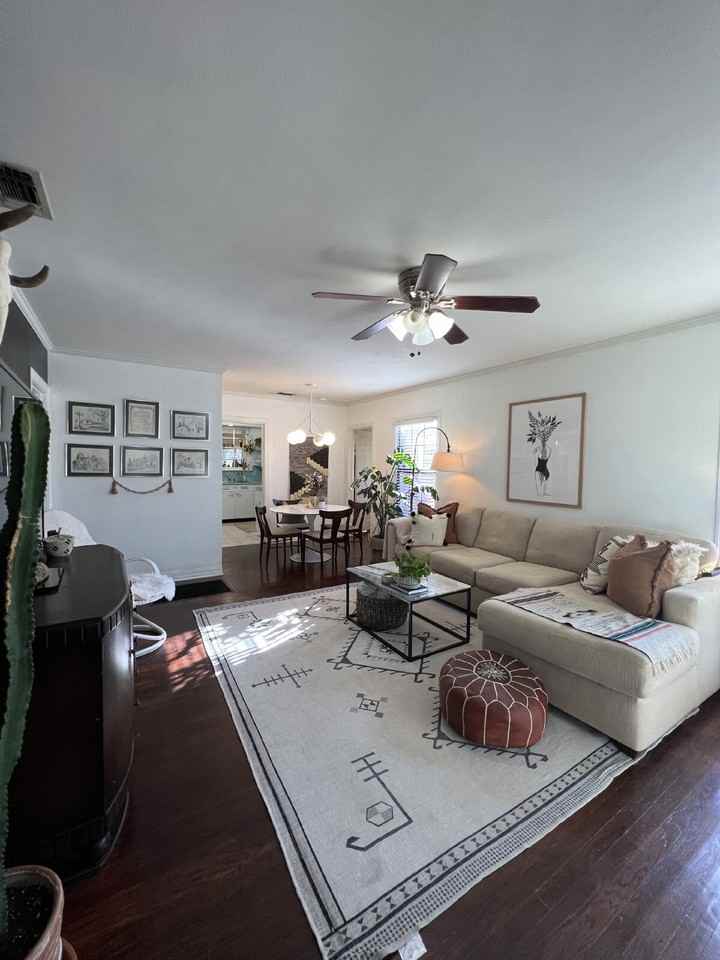 2111 23rd St - Photo 3 of 16