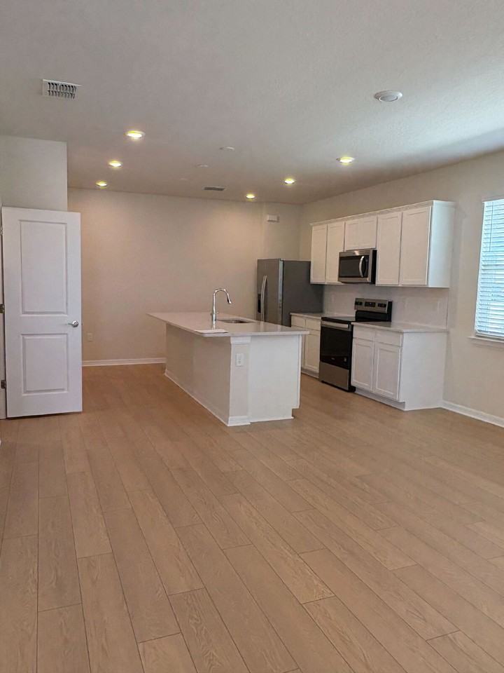 6433 Breeze Filled Lane - Photo 2 of 10