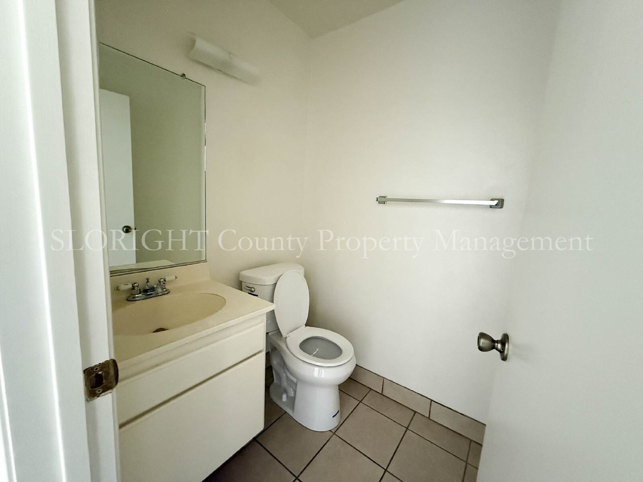 1046 N O St - Photo 6 of 12