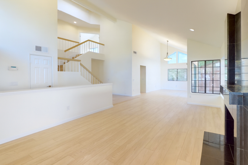 5813 Serrania Ave - Photo 2 of 33