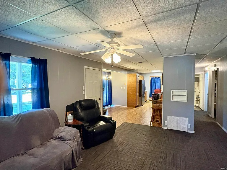 2776 Medford St - Photo 2 of 17