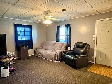 2776 Medford St - Photo 4 of 17