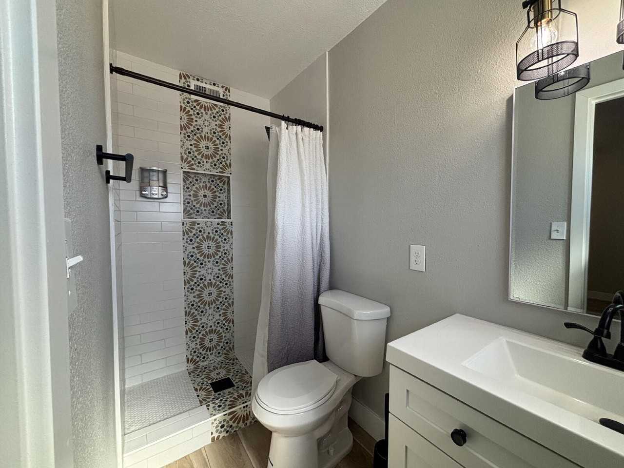 940 Laramore Dr - Photo 5 of 16