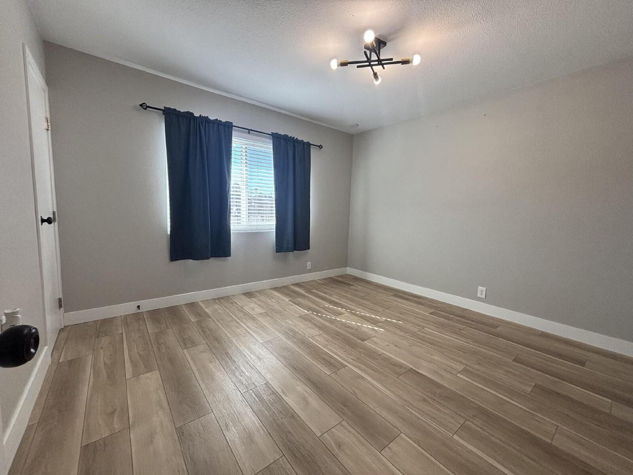 940 Laramore Dr - Photo 6 of 16