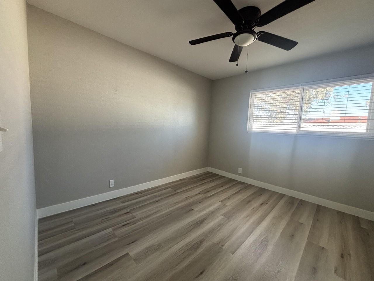 940 Laramore Dr - Photo 7 of 16