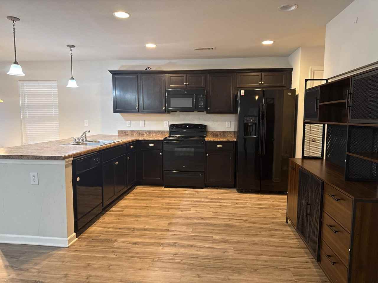 101 Winstead Cir - Photo 4 of 20