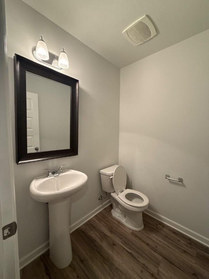 101 Winstead Cir - Photo 6 of 20