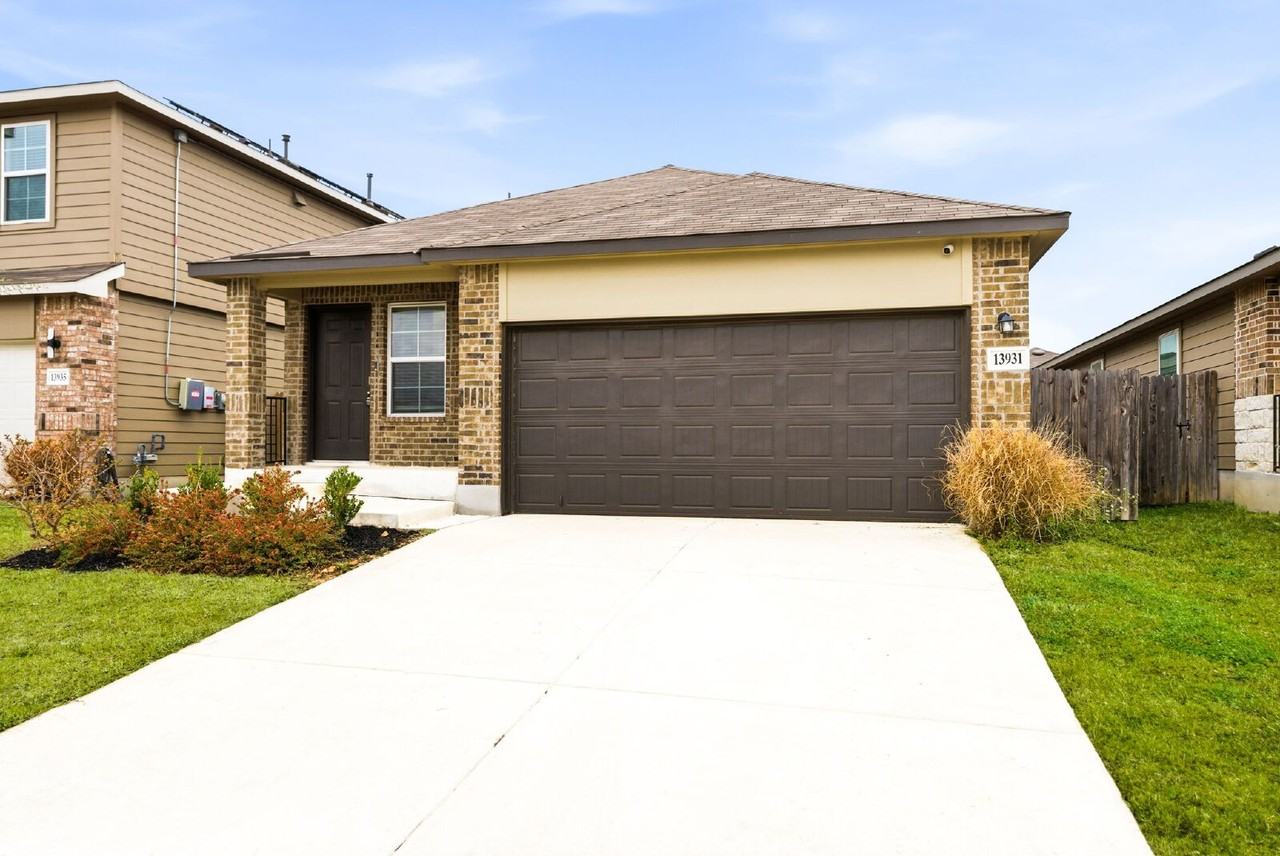 13931 Oolite Run - Photo 3 of 49