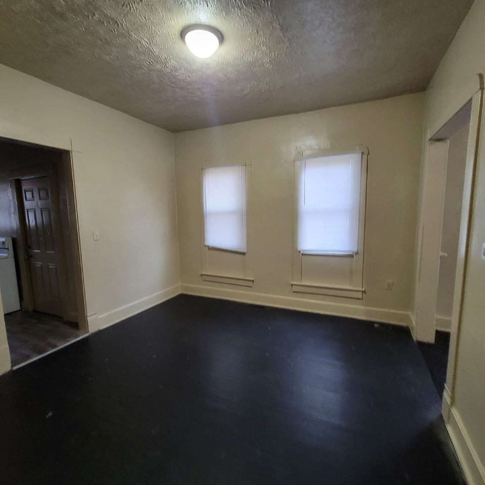 3019 Boulevard Pl - Photo 6 of 22