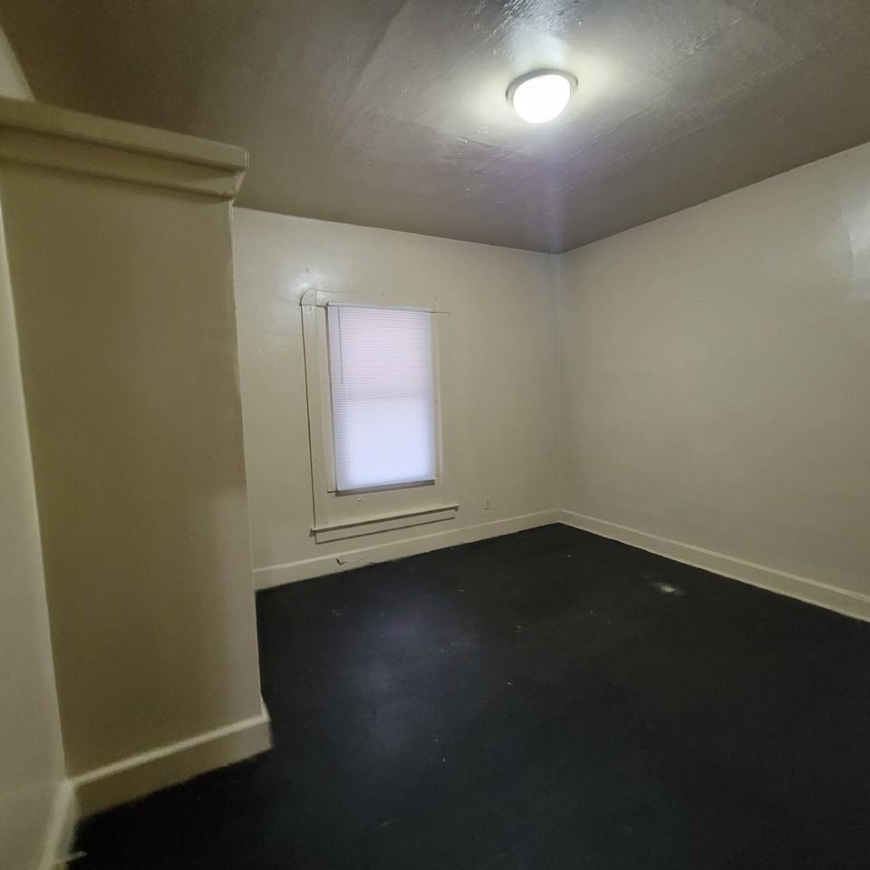 3019 Boulevard Pl - Photo 5 of 22