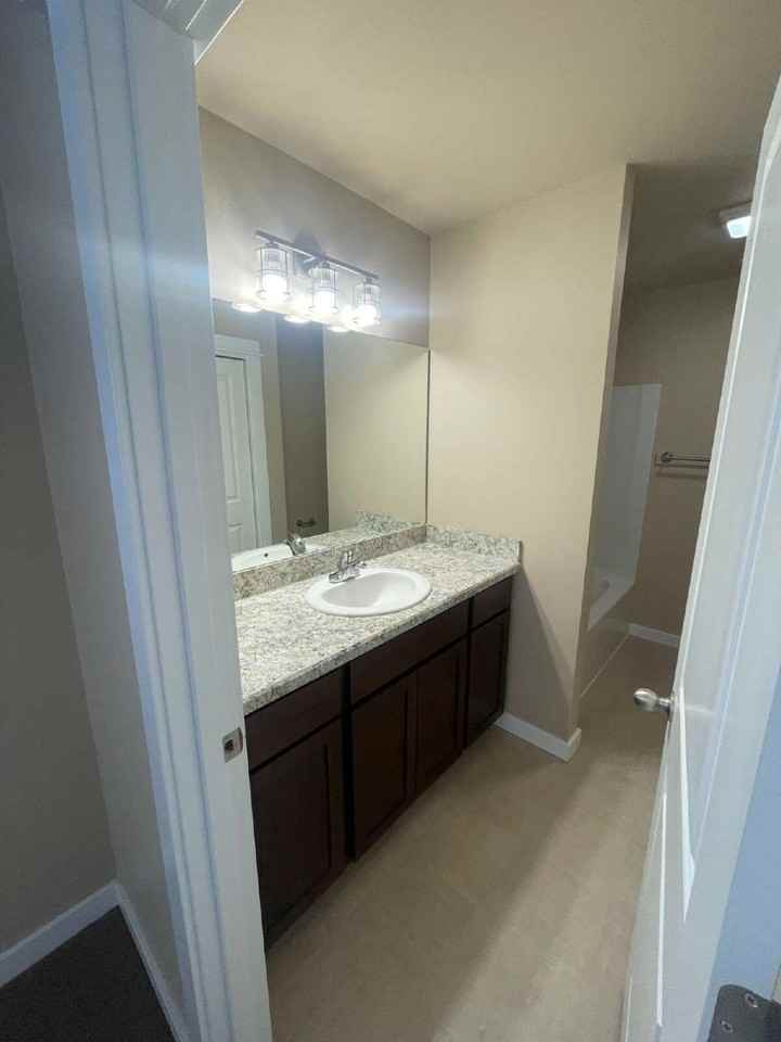 4022 Sunstone St - Photo 7 of 13