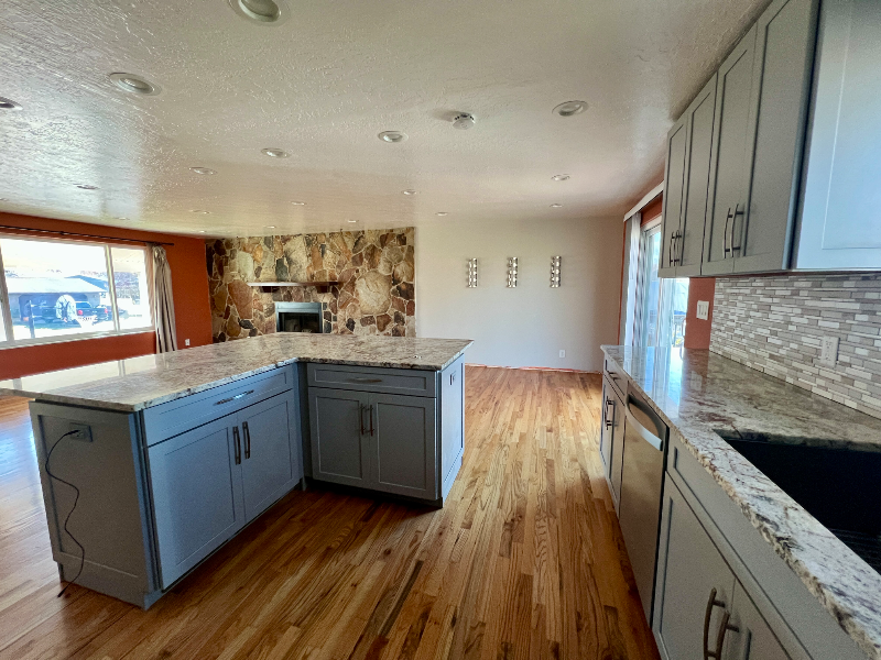 222 Independence Blvd - Photo 7 of 8