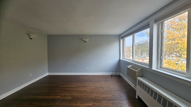 4044 North California Avenue #304 - Photo 2 of 10