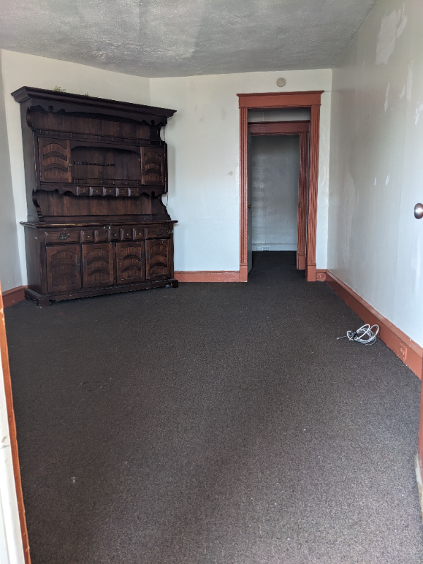 5252 Oakland St #1stFL - Photo 2 of 14