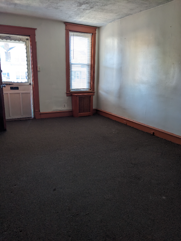 5252 Oakland St #1stFL - Photo 3 of 14