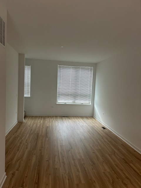 4830 157th St - Photo 7 of 16