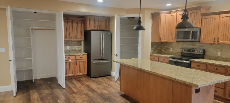 929 W Sunrise Ln #B - Photo 2 of 16