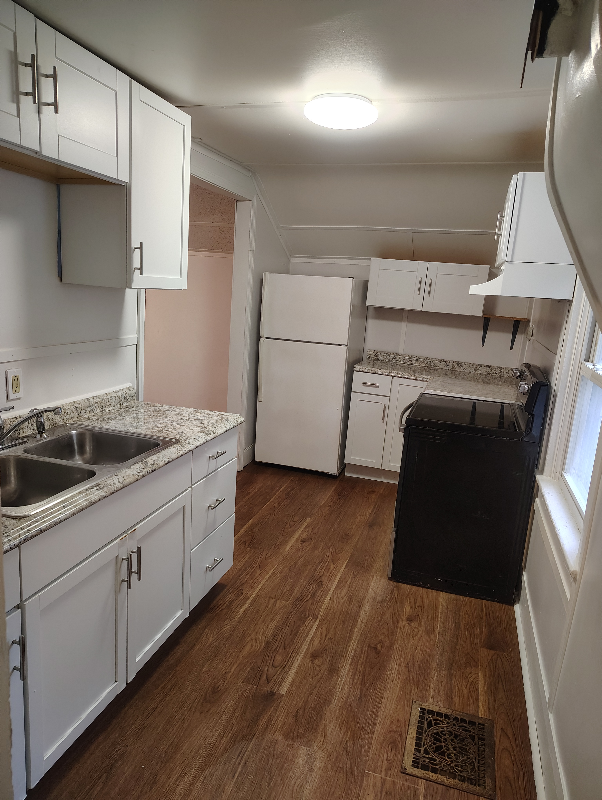 315 Prospect St - Photo 2 of 8