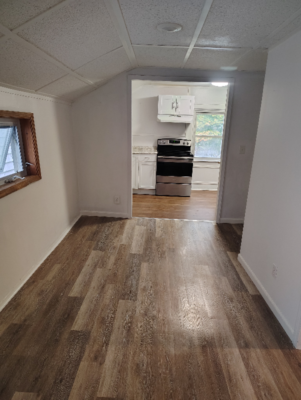 315 Prospect St - Photo 7 of 8