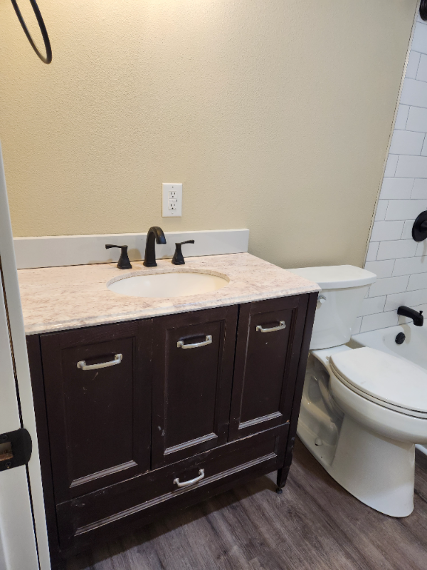 974 Southeast Roberts Avenue - Photo 2 of 14