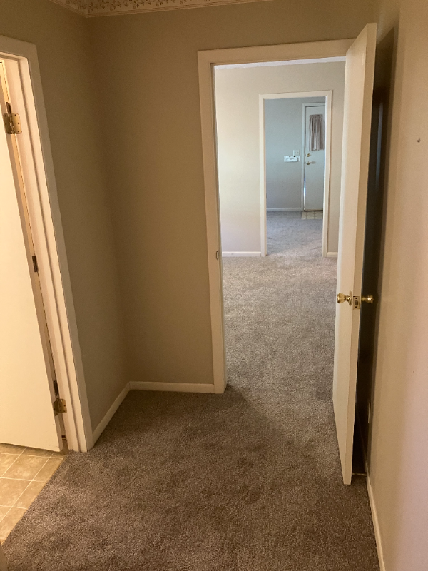 811 Nw B St #811 - Photo 5 of 17