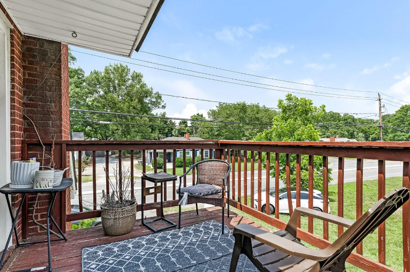 1102 Lane St - Photo 3 of 17