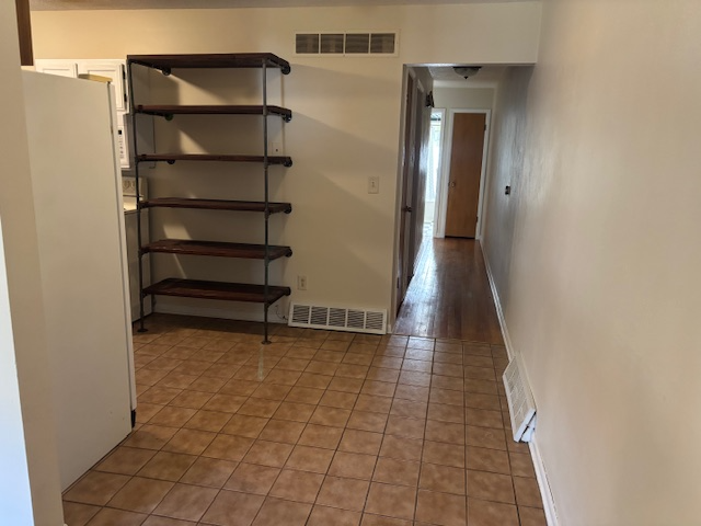 3600 Urbandale Ave - Photo 3 of 10