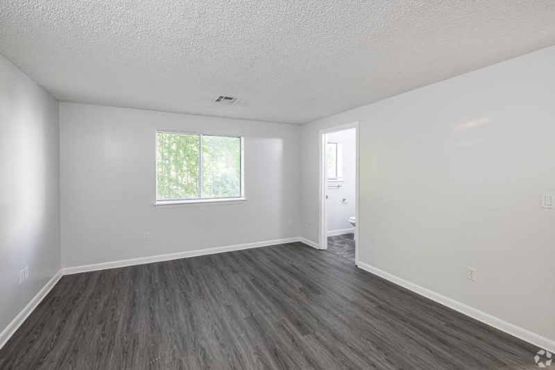 401 Talcottville Rd - Photo 4 of 7