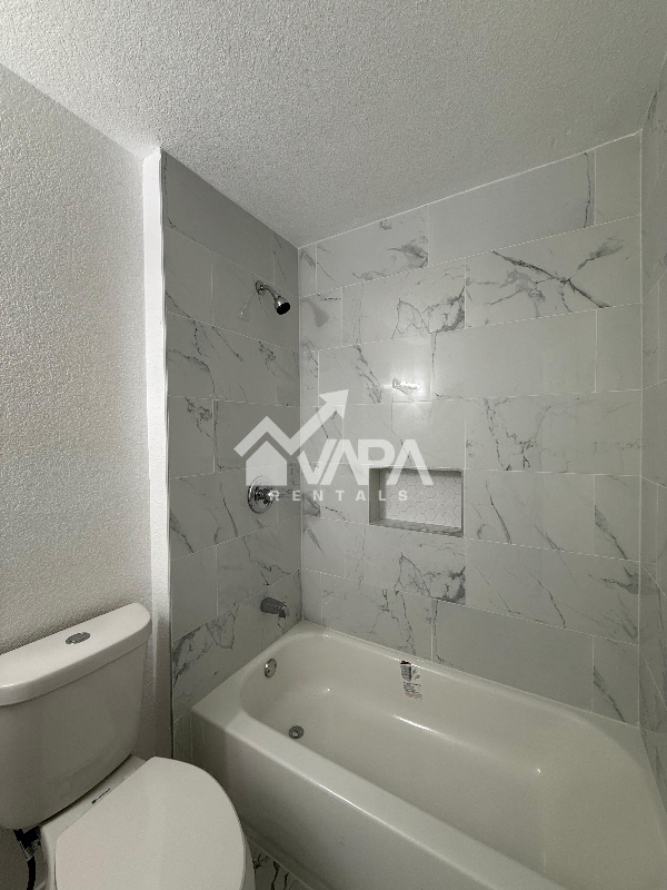 7817 Leafy Hollow Ct - Photo 6 of 18