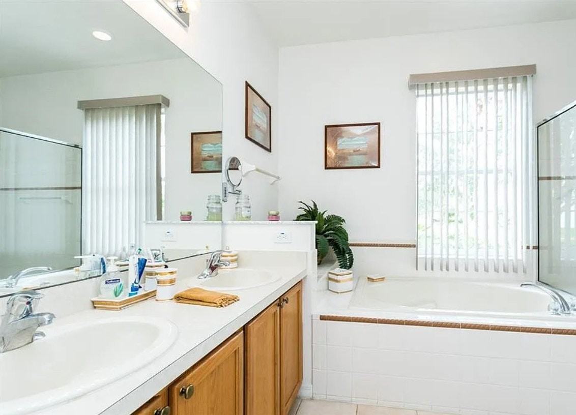 3951 Port Sea Place - Photo 2 of 7