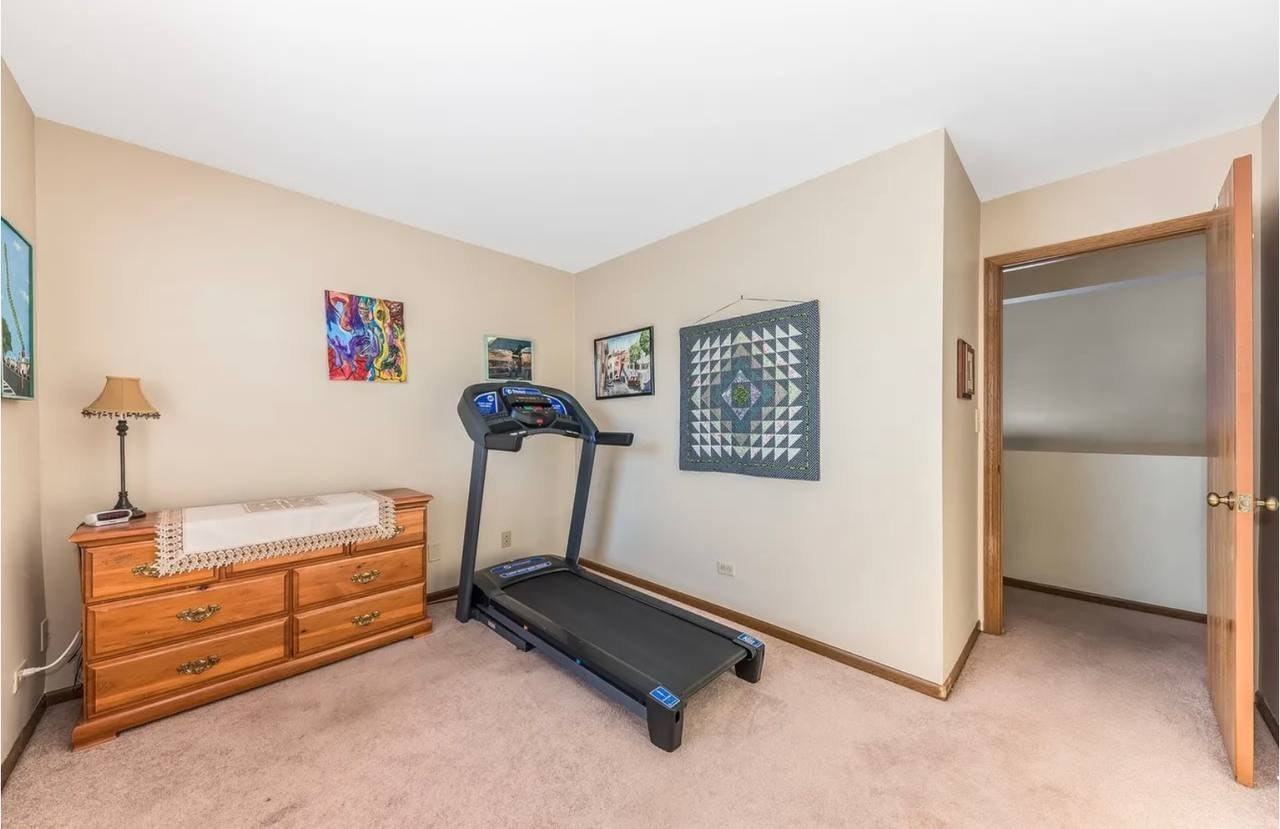 3133 Portland Court - Photo 2 of 10