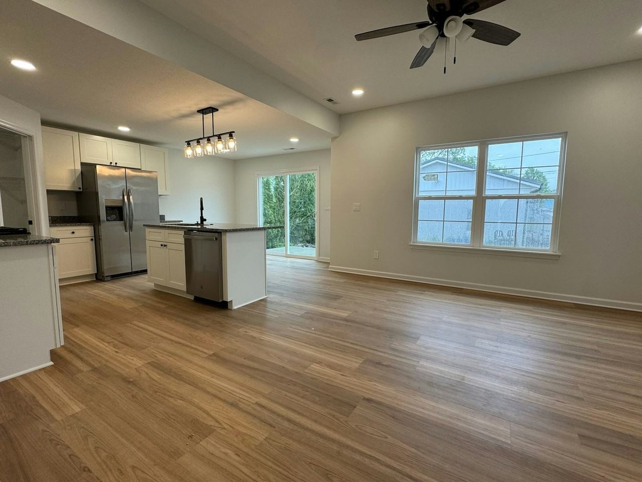 219 Cambria Street - Photo 7 of 12