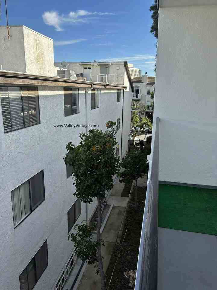 11687 South Montana Avenue, Unit 305 - Photo 6 of 20