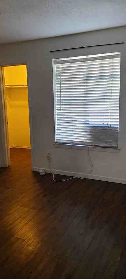 1106 Verde Dr, Unit 1 - Photo 6 of 8