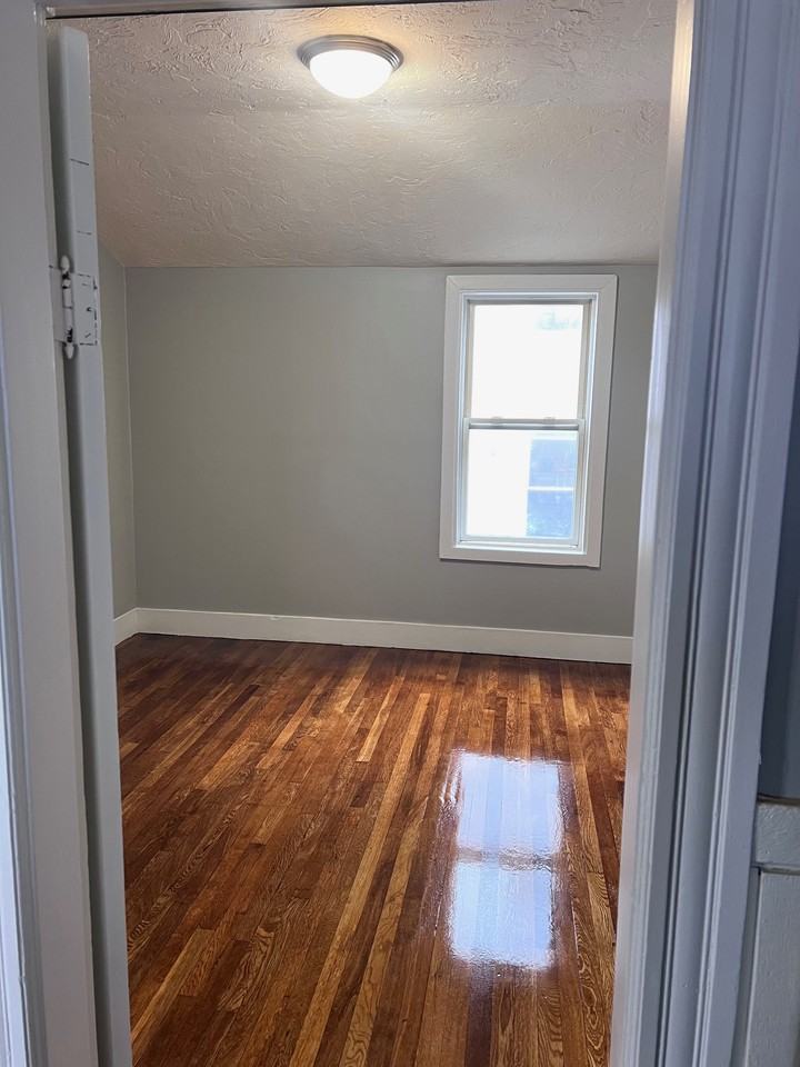 48 Dorchester St #2 - Photo 4 of 7