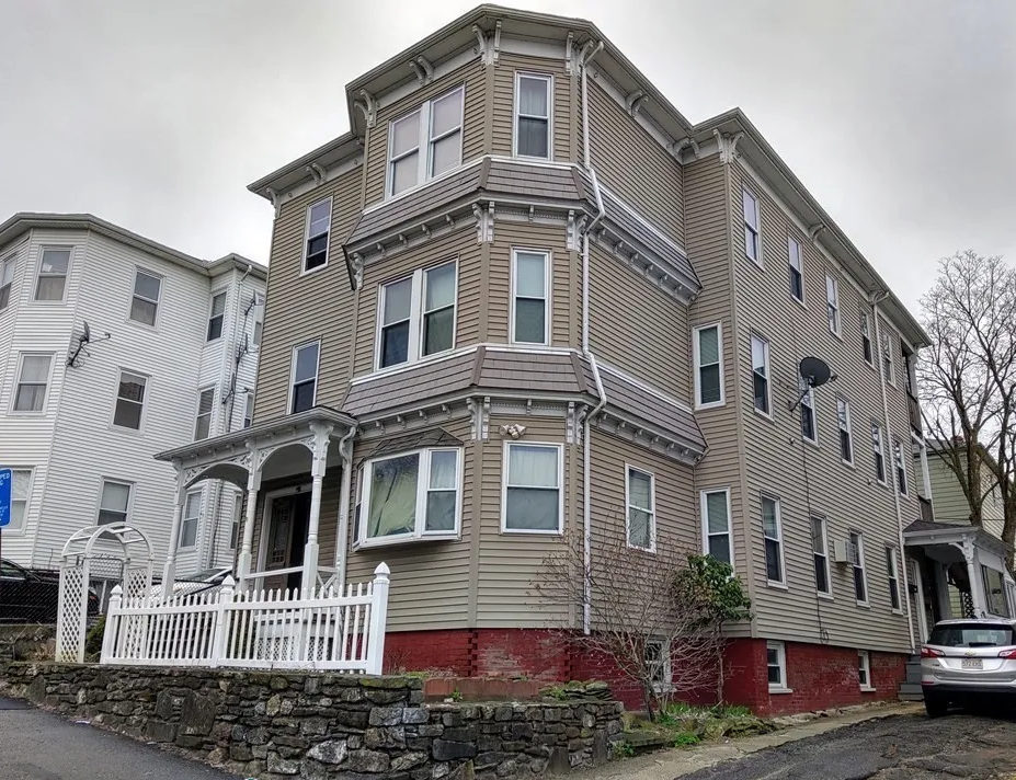 48 Dorchester St #2 - Photo 6 of 7