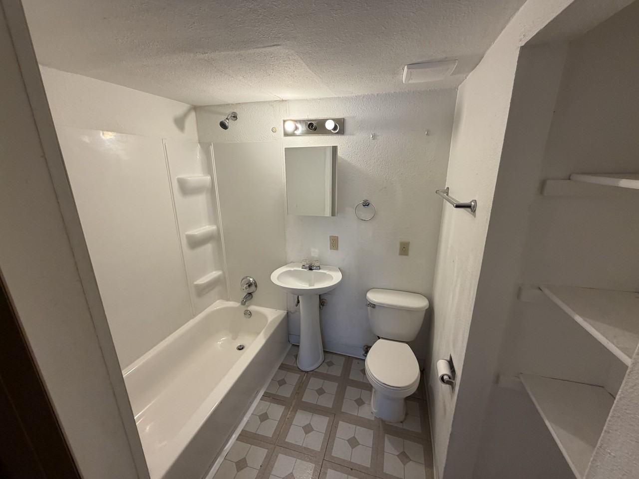 1604 16th St #2 - Photo 6 of 10