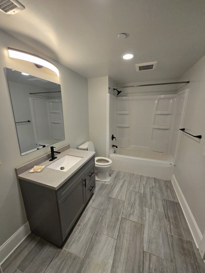 232 E Michigan Ave #2 - Photo 4 of 5