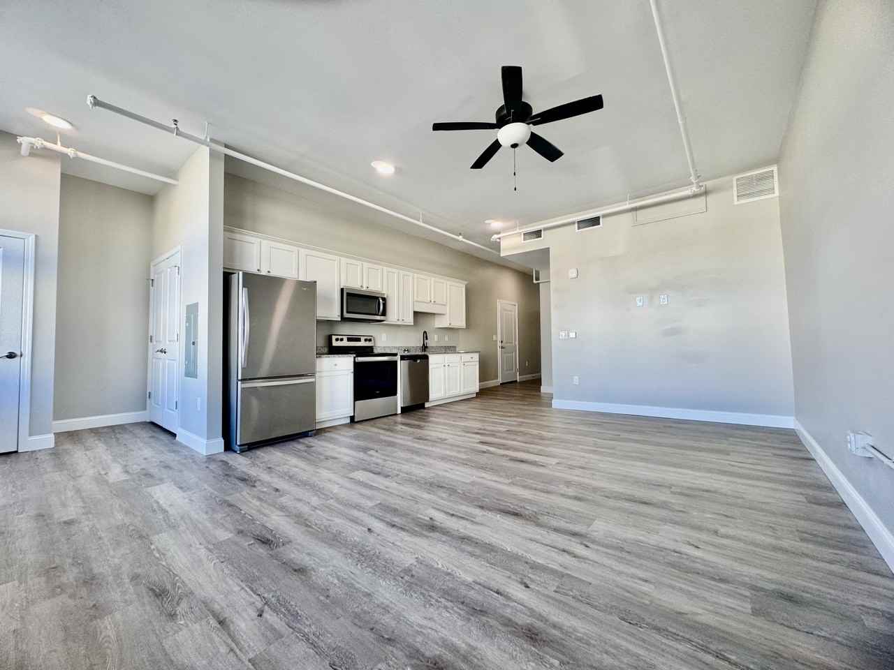 E Main St #201 - Photo 5 of 18