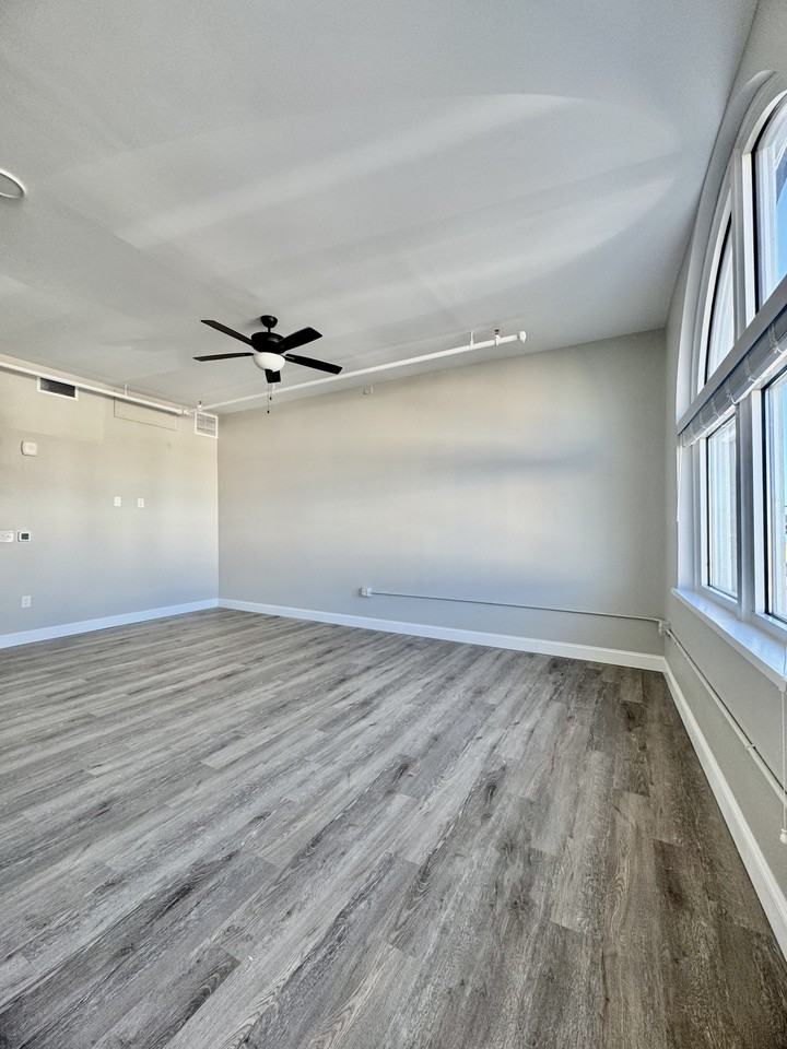 E Main St #201 - Photo 7 of 18