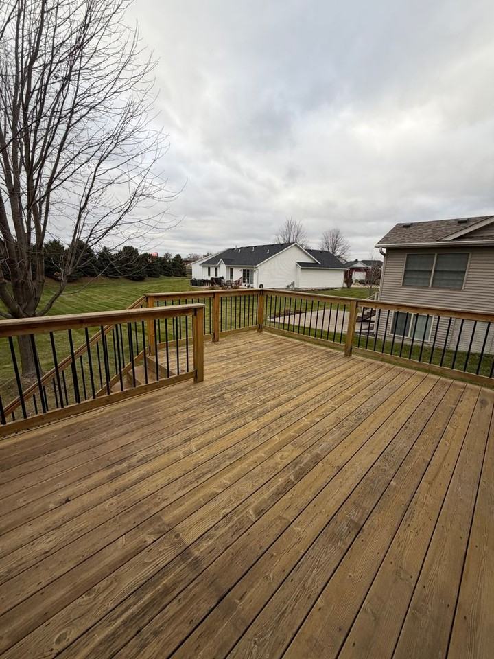 2625 E 56th Ct - Photo 3 of 50