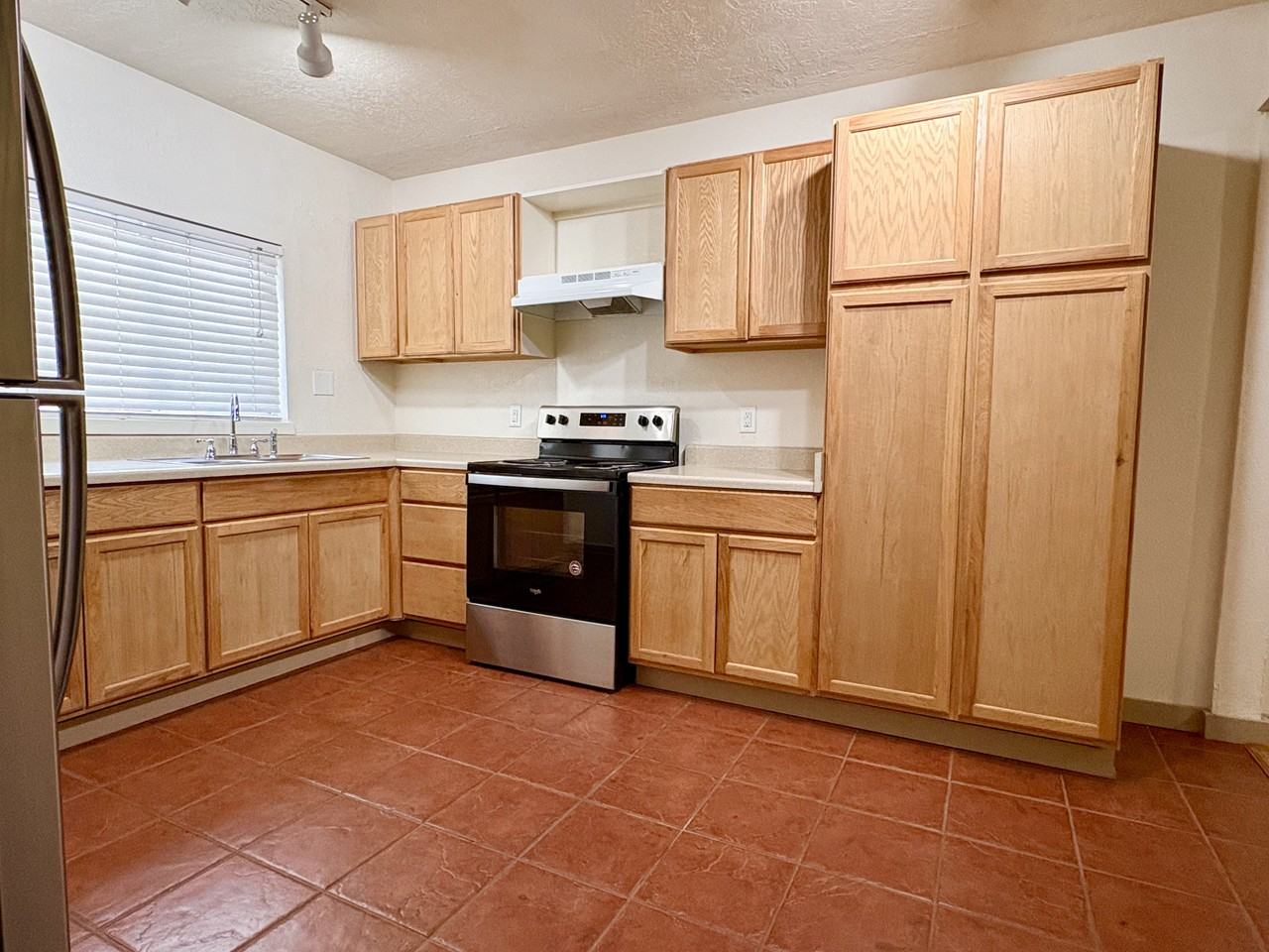 502 Los Arboles Ave Nw #A - Photo 2 of 15