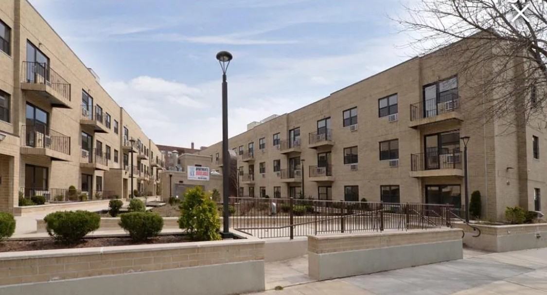 36 Hilton Ave #306 - Photo 6 of 6