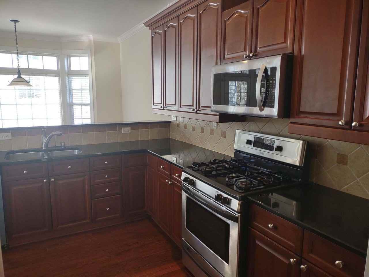 1131 Harp Street - Photo 6 of 48