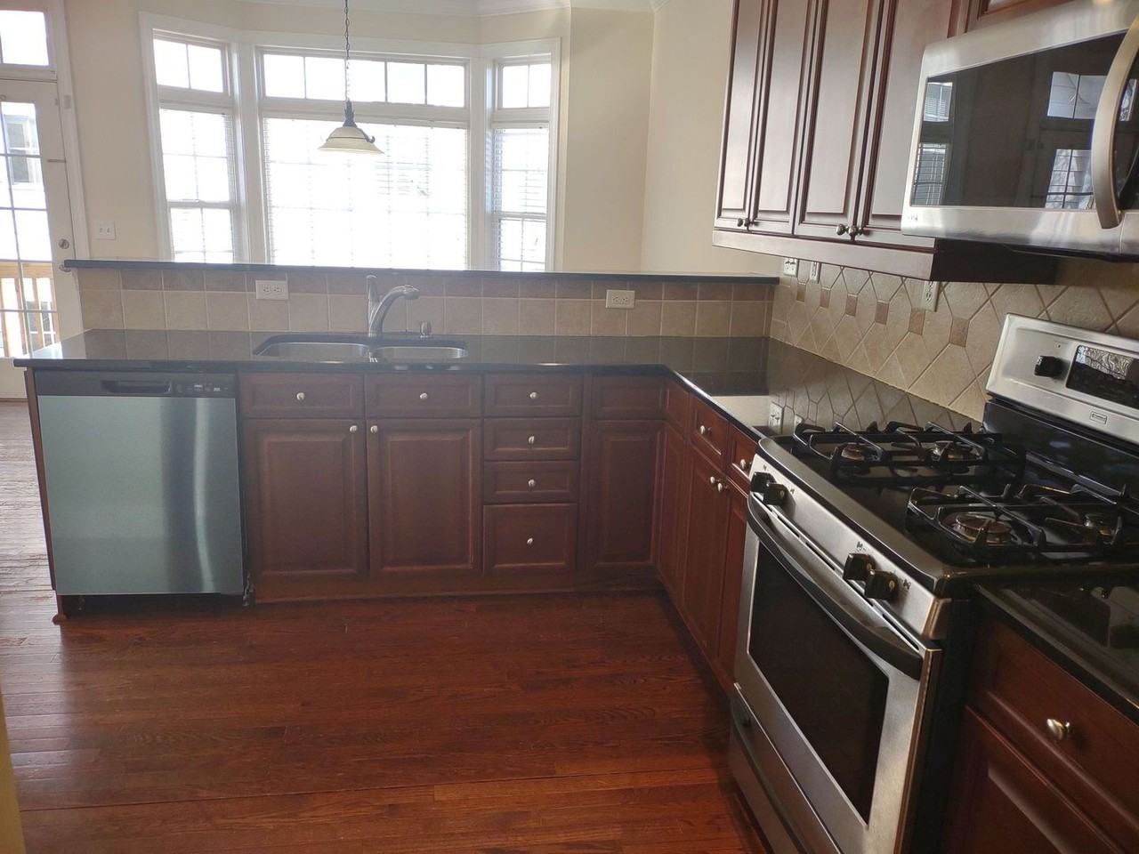 1131 Harp Street - Photo 7 of 48